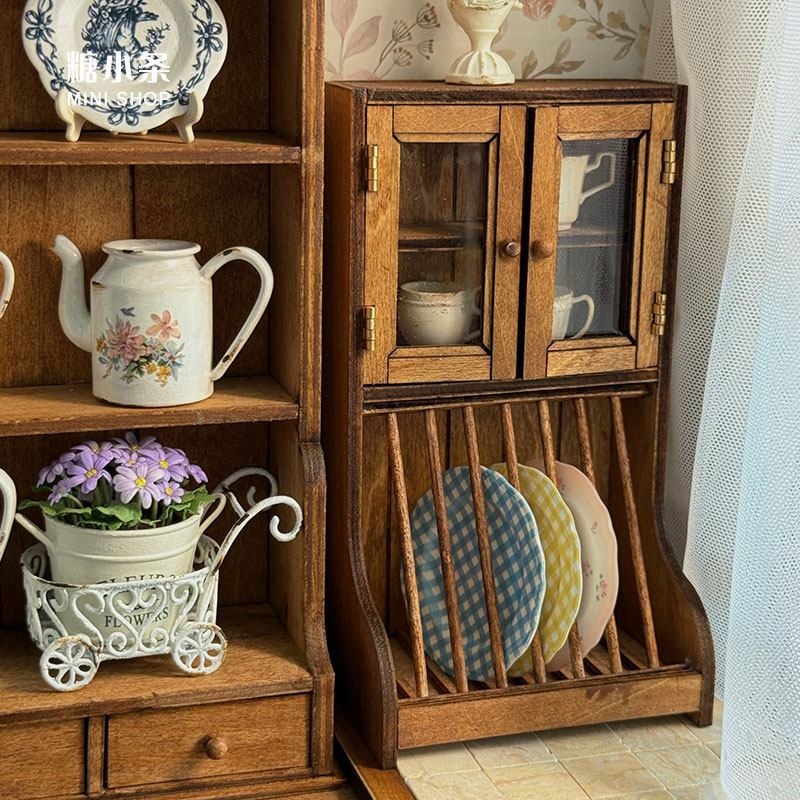 1:6 Wood Vintage Sideboard Cab - Vintage Home Textiles reseña y precio